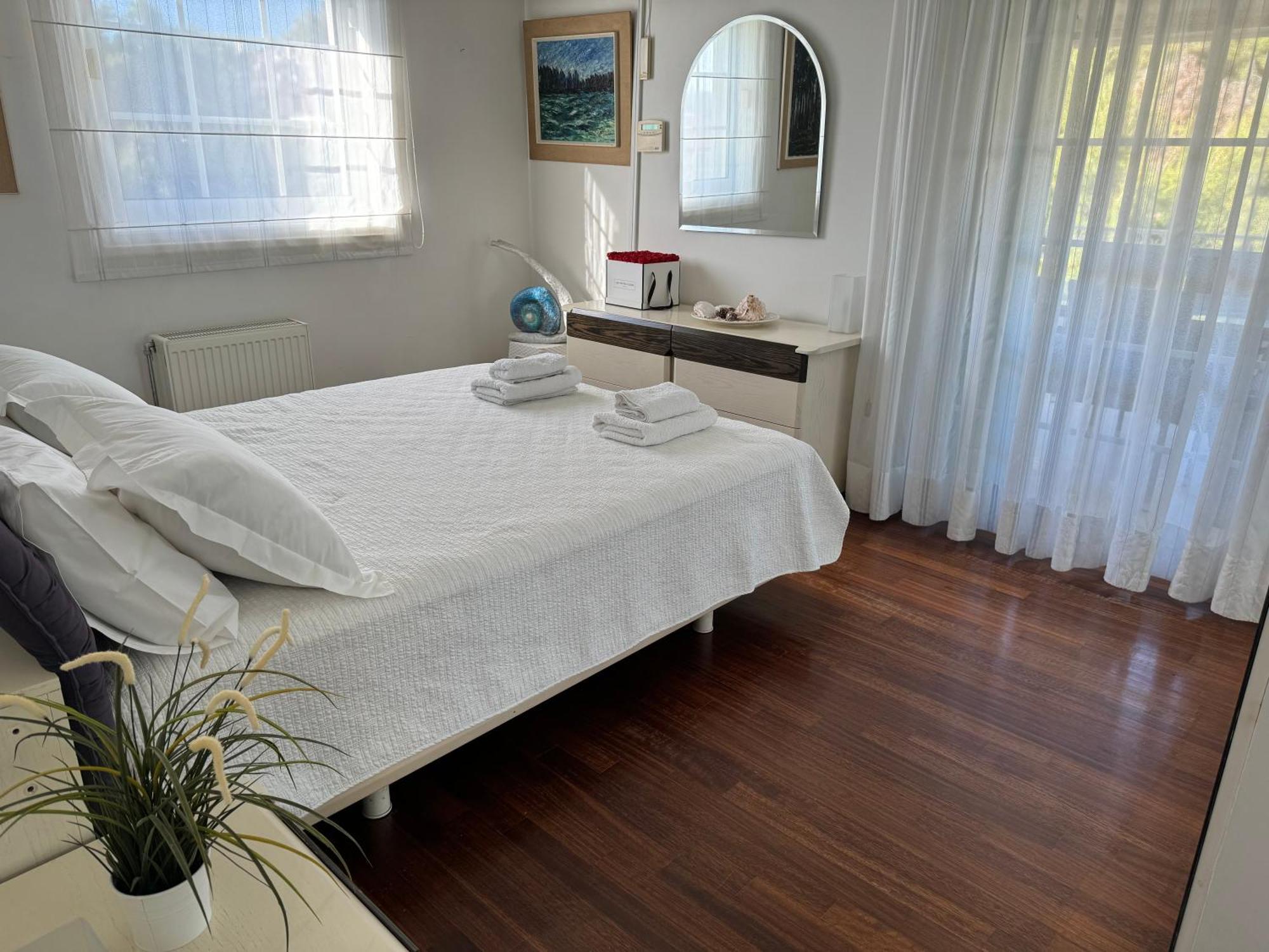 Apartament Vouliagmeni Seaside Escape Ateny Zewnętrze zdjęcie